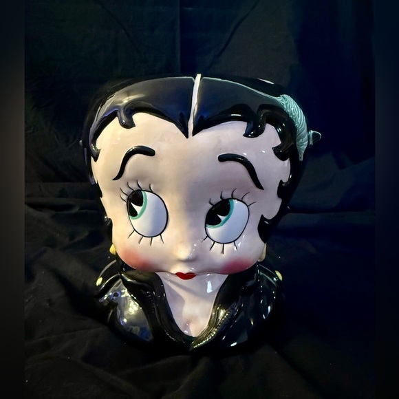 Betty Boop "Biker" Cookie Jar Rare Collectable - Picture 8 of 16